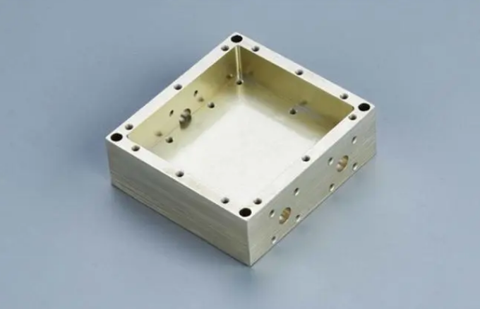 <strong>5G浪潮來(lái)襲：揭秘5G通訊產(chǎn)品配件精密加工新工藝，打造極致通信體驗(yàn)！</strong>